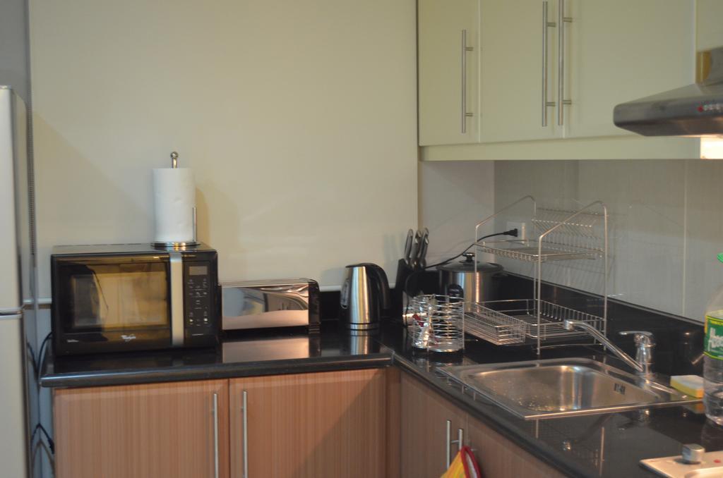 Greenbelt Madison Apartments マカティ エクステリア 写真