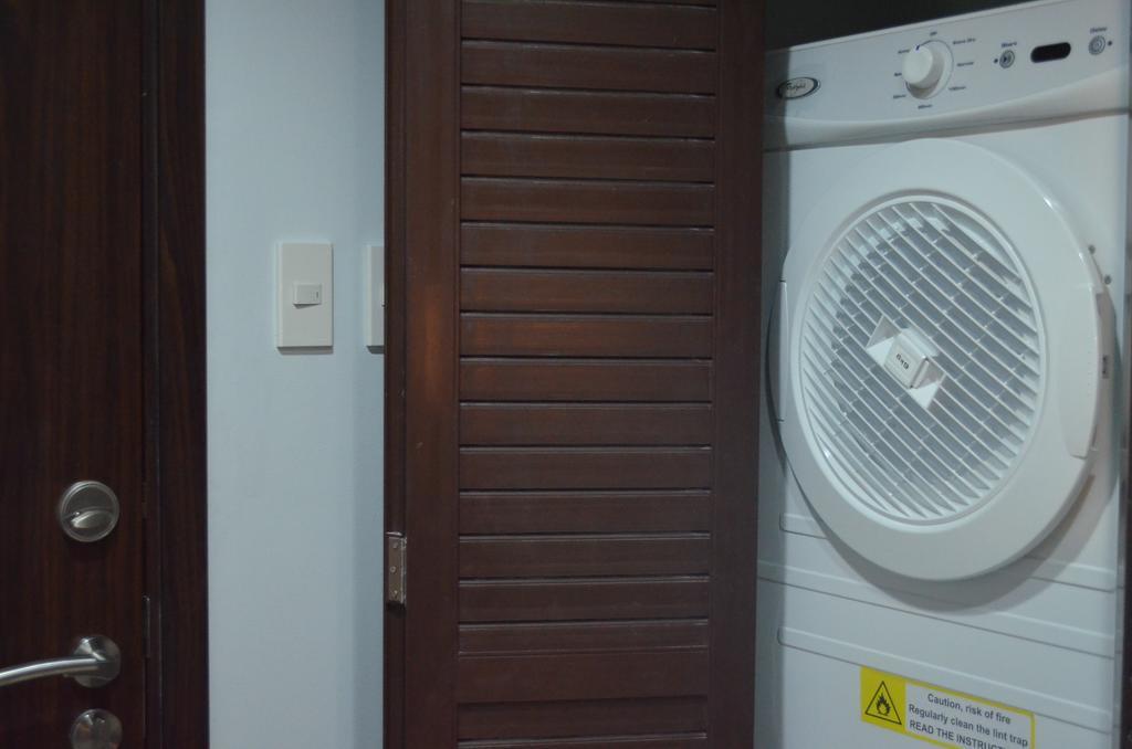Greenbelt Madison Apartments マカティ エクステリア 写真