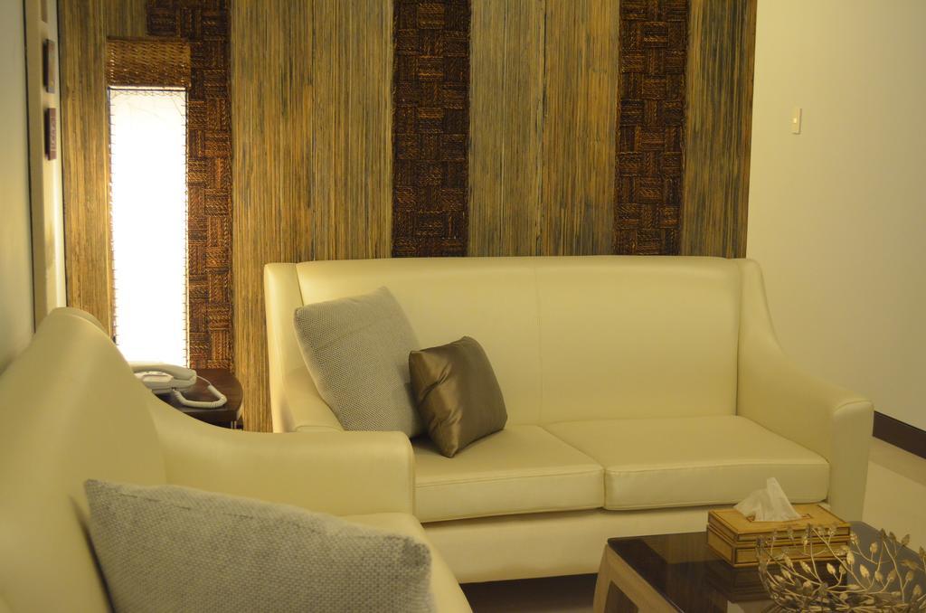 Greenbelt Madison Apartments マカティ エクステリア 写真